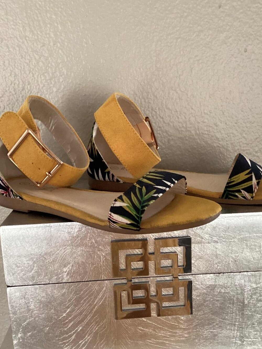 Rouge yellow flowered sandals with ankle strap, size 8 (flaws)